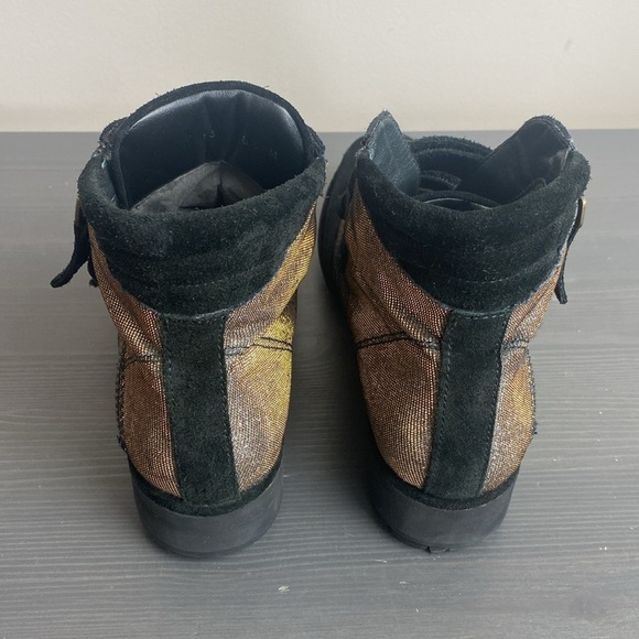 Stuart Weitzman Lug Sole Metallic Velcro Fit Bootie - Picture 8 of 11